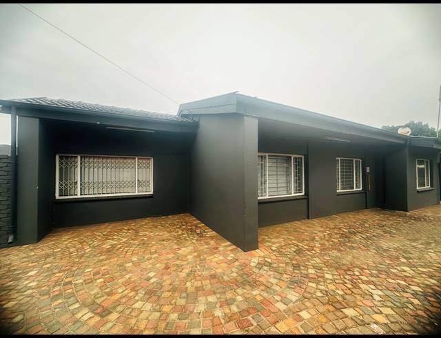 999M² OFFICE FOR SALE IN PARKDENE